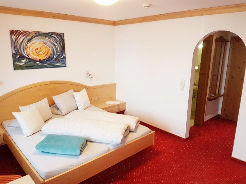 Gaestehaus Dorfbaeckerei Tux Bagian luar foto